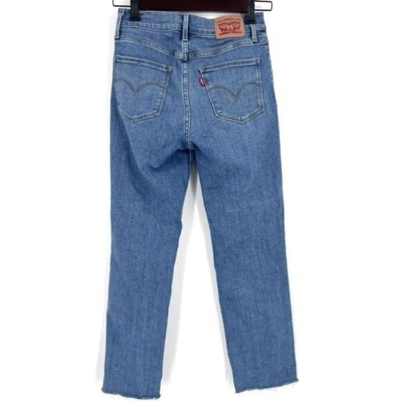 Levi Strauss & Co Women's 724 High Rise Straight Ripped Jeans Pocket Denim Size - Picture 2 of 11